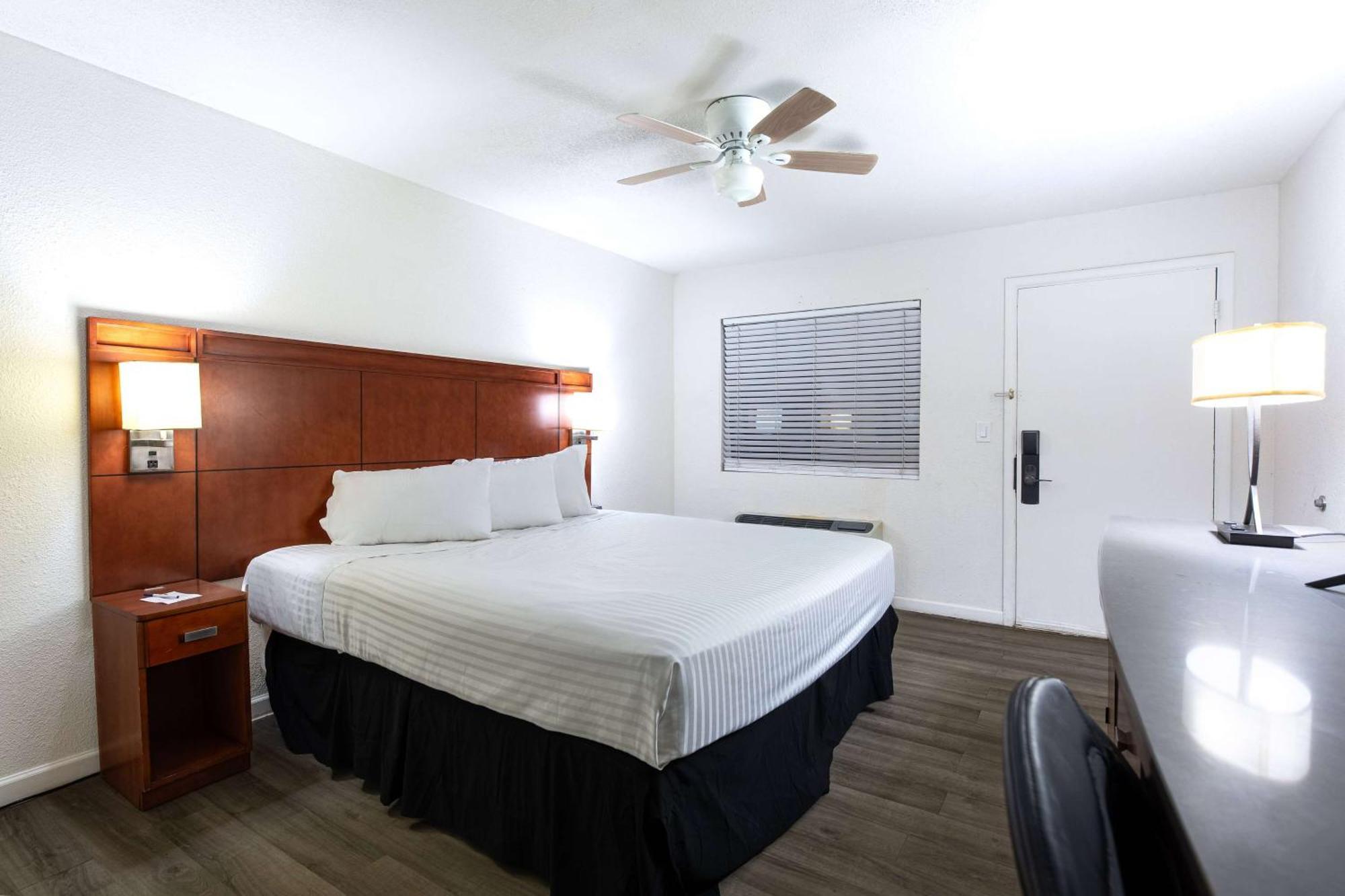 Travelodge By Wyndham Parker Buitenkant foto